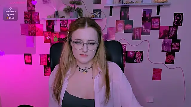 luna_berryy's Live XXX Chat