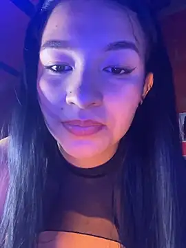 Hhannachiki's Live XXX Chat