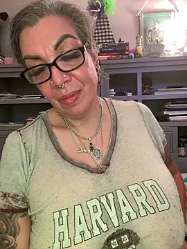 dieseldame1313's Webcam Show