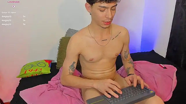 _IanLark Webcam show