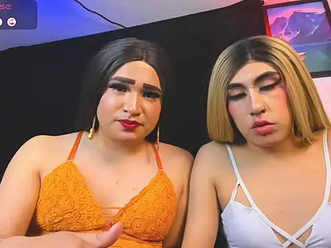 naughty_trans_dolls' Webcam Show