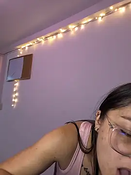 Coralinne__ Webcamshow