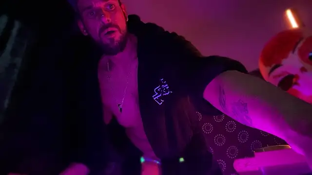 Guyst049のライブXXXチャット
