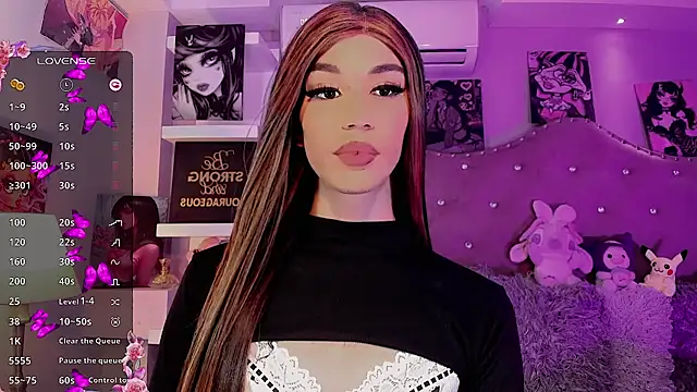 Show modela Megaan_Dolll na web-kameri