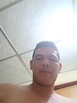 cristian07_ Adlı Modelin Canlı XXX Sohbeti