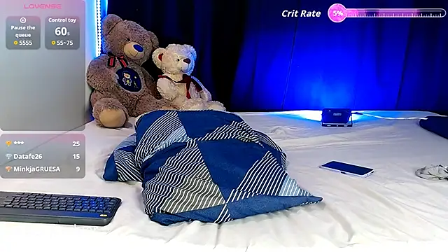 benji_hoter's Live XXX Chat