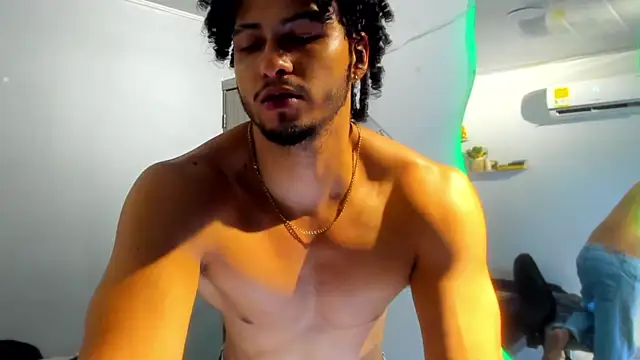 Chat XXX en directo de Kris_Khalifa69