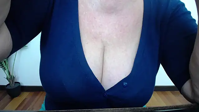 BlondyLeeBest Adlı Modelin Canlı XXX Sohbeti