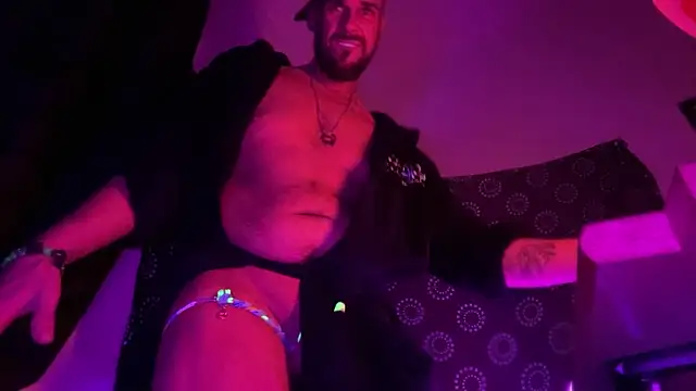 Guyst049 Webcam-Show