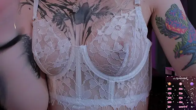 แชท XXX สดของ tattoo_art_baby