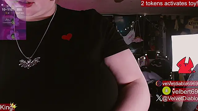 VelvetDiablo's Webcam Show