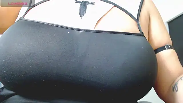 Онлайн чат XXX FranchescaSexy1