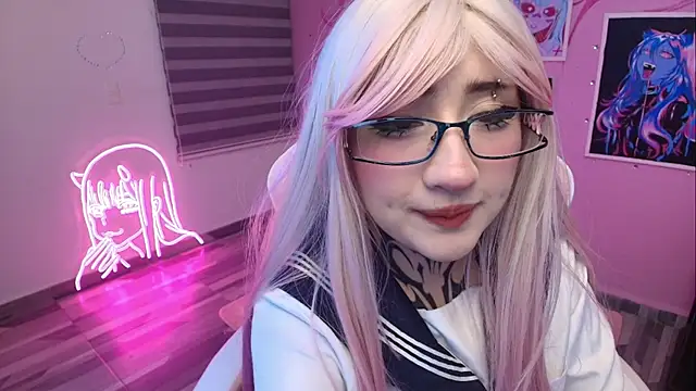 Miwa_violet's Live XXX Chat