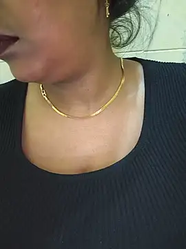 Missdiwani Chat XXX in diretta