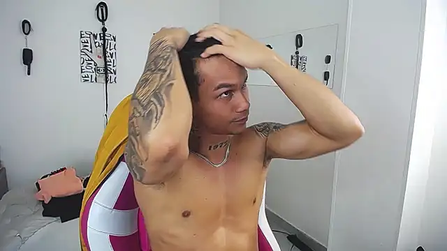 Chat +18 de Leonard_Price ao vivo