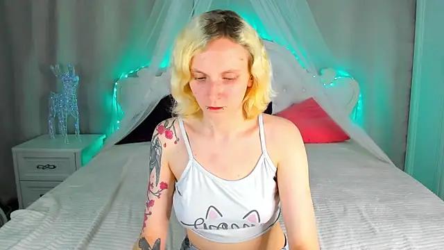 LikiLips' Live XXX Chat