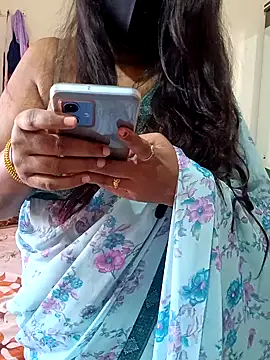 poojag_2 Show in webcam