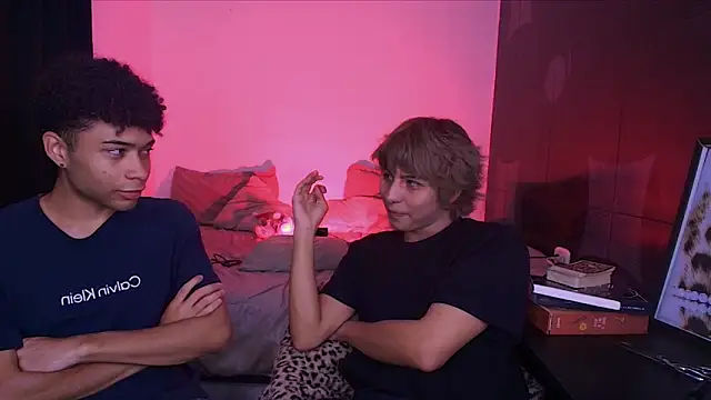 Aronn_44 Live XXX-chat