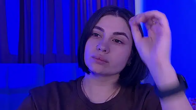 AdrianaToress' Live XXX Chat
