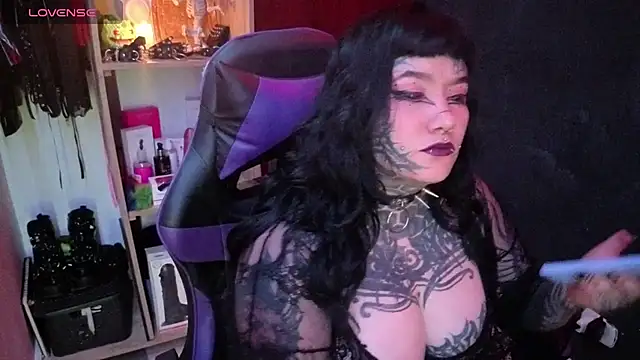 aradia_66 élő XXX-chatje