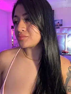 lucianaroy Adlı Modelin Canlı XXX Sohbeti