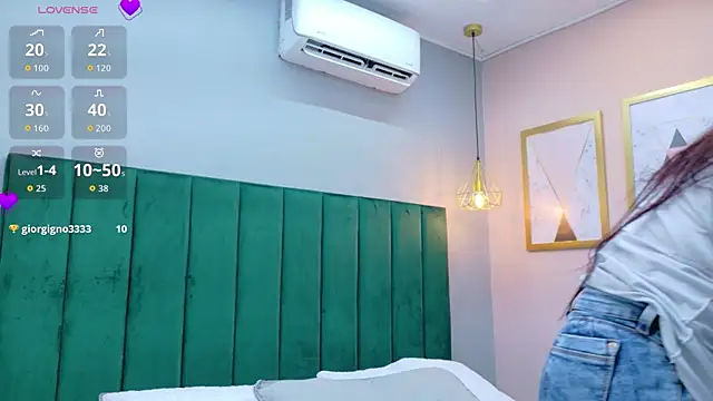 Ashley_Evans22 লাইভ চ্যাট রুম