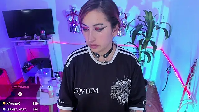 Онлайн чат XXX LucyStrike_