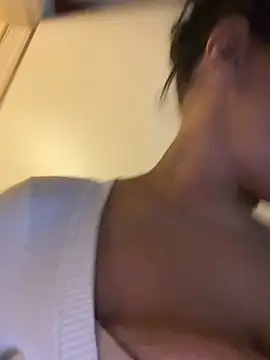 แชท XXX สดของ LittleMissEeve
