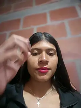 Chat XXX ao vivo de ElahiaMarquez