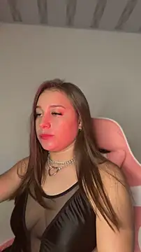 ScarletVelvetX 现场XXX聊天