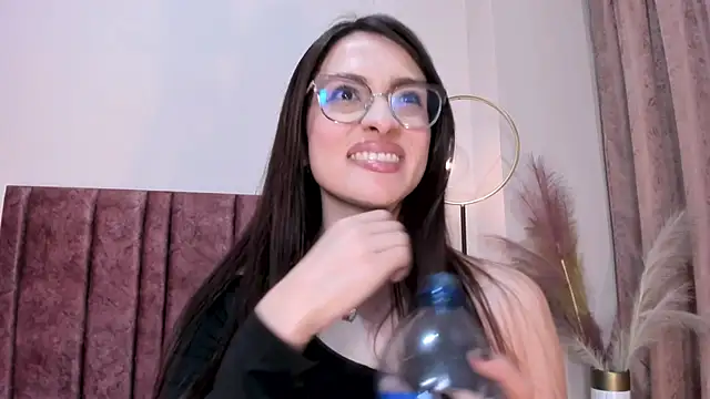 Chat +18 de AndraCyruss ao vivo