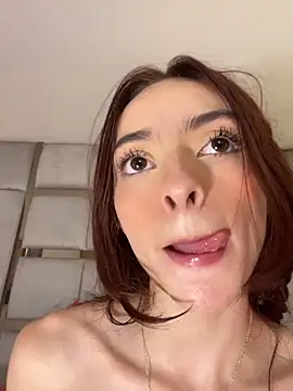 LucianaAriaas – Kamerová šou