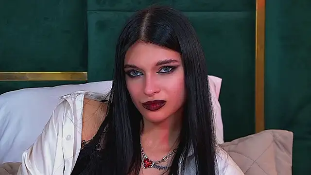 BeverlyMost live XXX chat