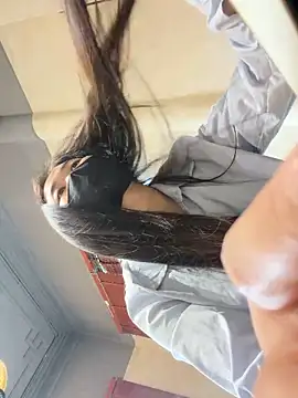 Tina_995's Live XXX Chat