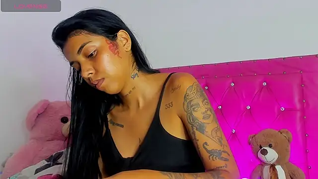 XXX chat uživo modela dahiiangomezz