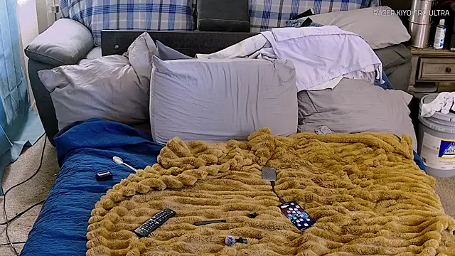 Dilldough405 webkamerás műsora
