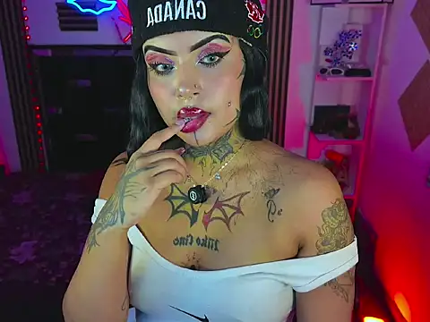 Chat XXX en directo de LauriInk1