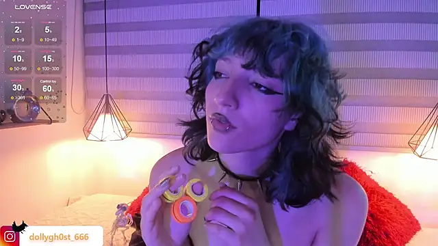 Chat XXX en directo de Ghosty_Doll