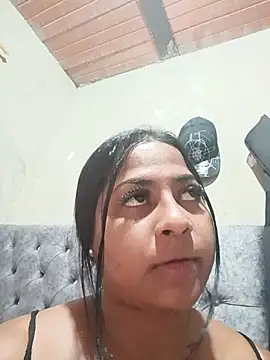 Giselabrunette25's Live XXX Chat