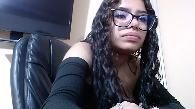 دردشة Issaa_Tyler الجنسية المباشرة