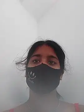 Chat XXX en directo de Shaniya03