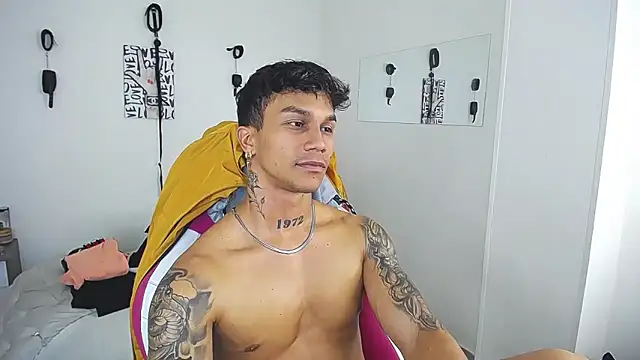 Živý XXX chat Leonard_Price