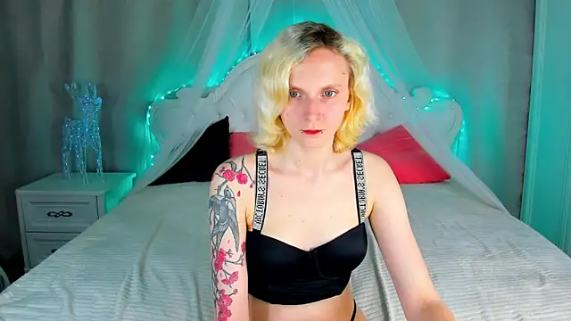 LikiLips' Live XXX Chat