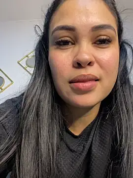 FOX_LATINA élő XXX-chatje