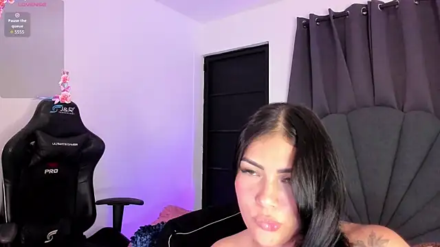 karol_green_ Adlı Modelin Canlı XXX Sohbeti