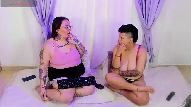 MiaYMolly 现场XXX聊天
