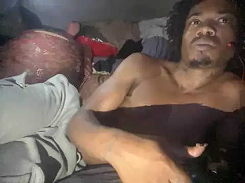 SlimeCrownzOut5's Live XXX Chat