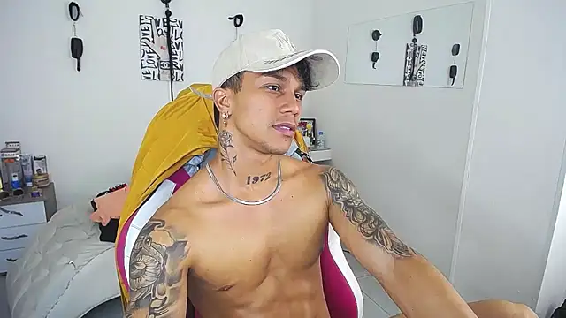 Chat XXX en directo de Leonard_Price
