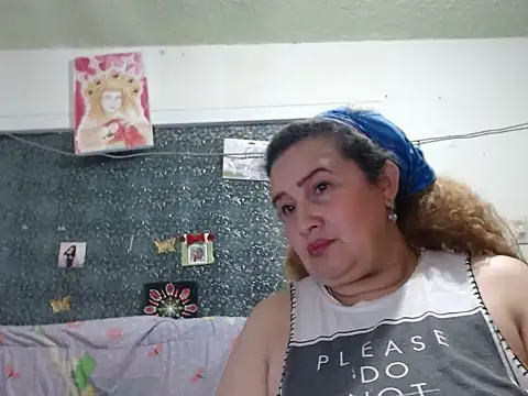 Chat XXX en directo de Perla1981--