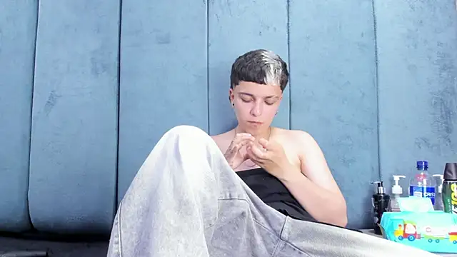 Megan_Thompson_ Adlı Modelin Canlı XXX Sohbeti
